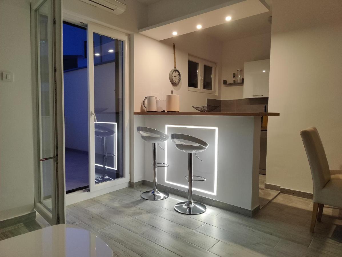 Apartmani Гребастика Экстерьер фото