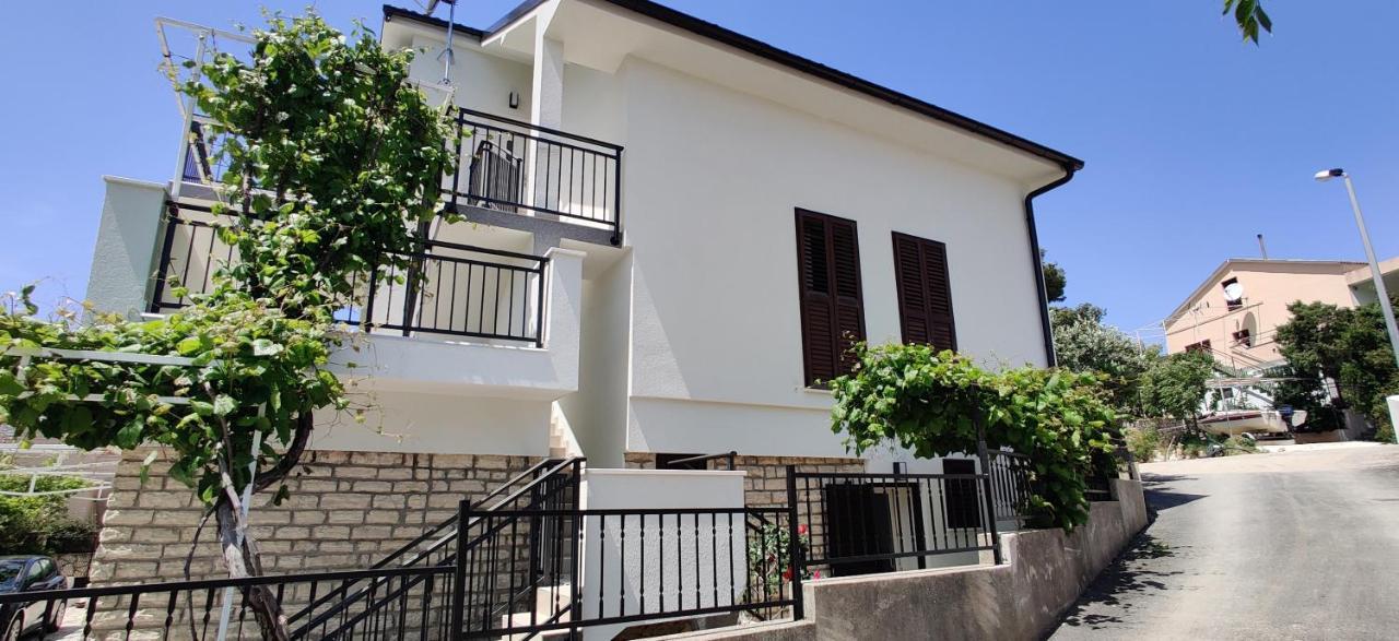 Apartmani Гребастика Экстерьер фото